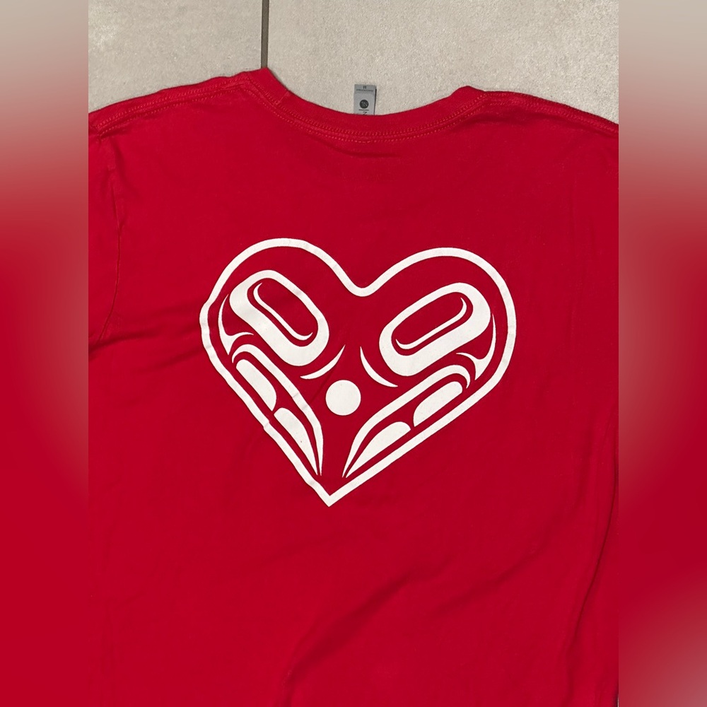 Men’s Alaska Tribal Art T-Shirt  Native American Totem Small Long Sleeves